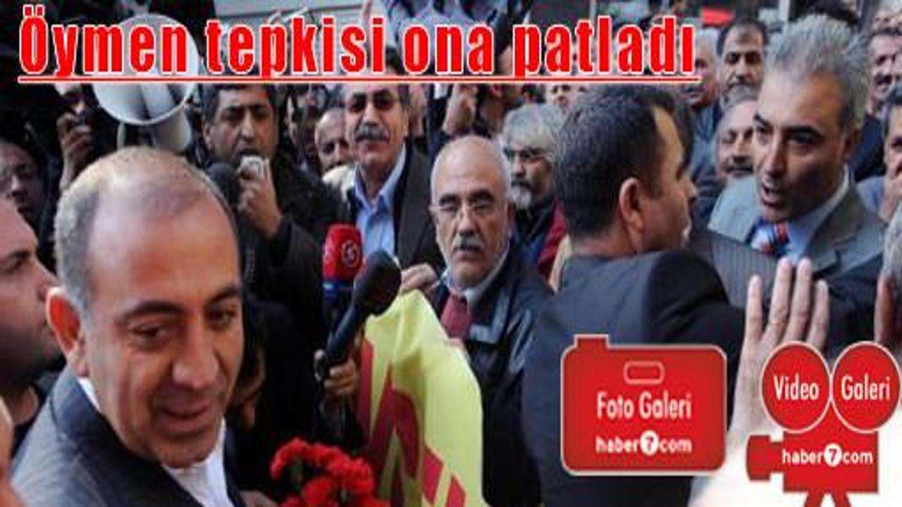 Gürsel Tekin'in üzerine yürüdüler