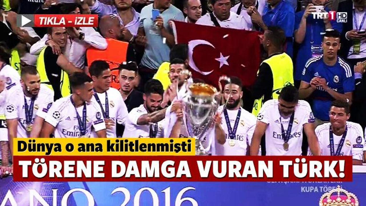 Dev finale Türk bayraklı taraftar damga vurdu!