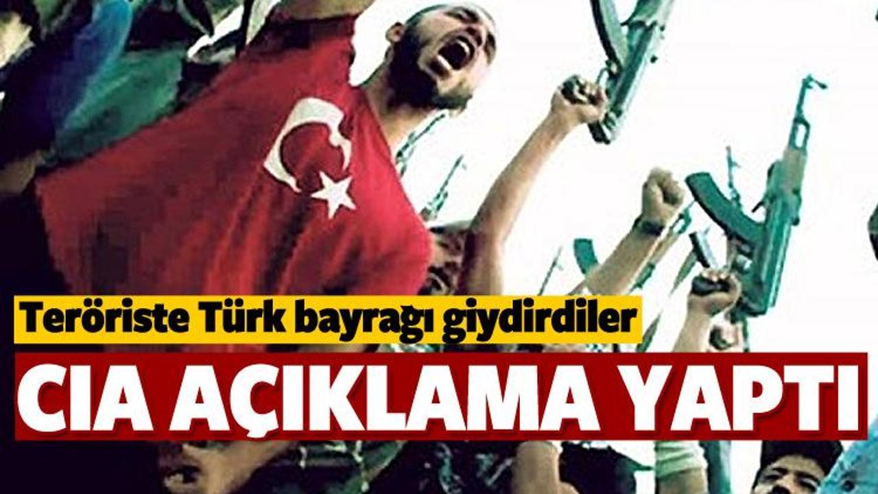 Teröriste Türk bayrağı giydirdiler!
