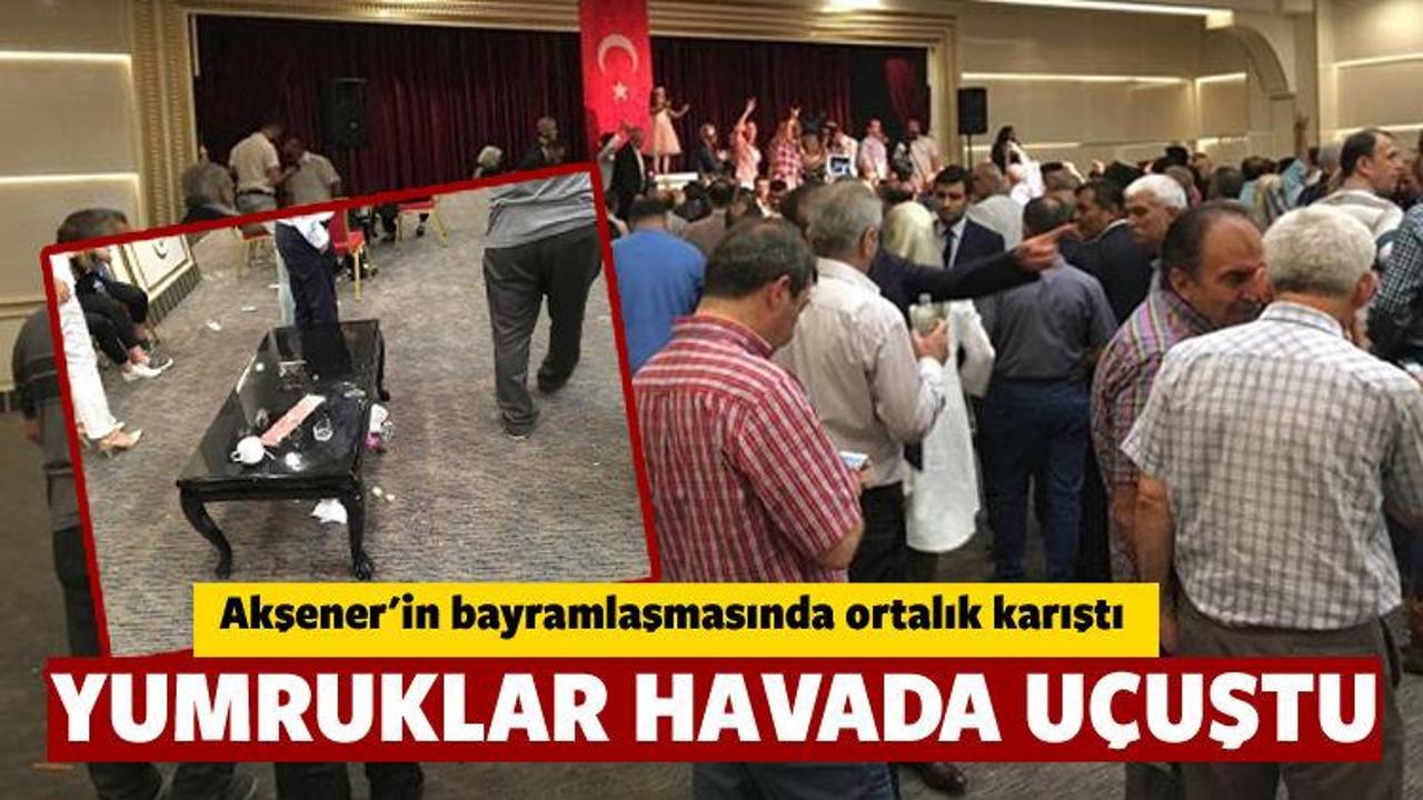 Akşener'in bayramlaşmasında ortalık karıştı