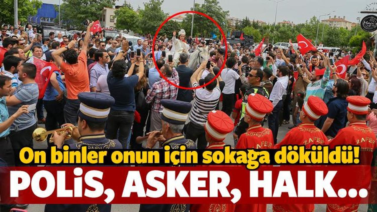 Şehit oğlunun s&uuml;nnet d&uuml;ğ&uuml;n&uuml;ne halk akın etti