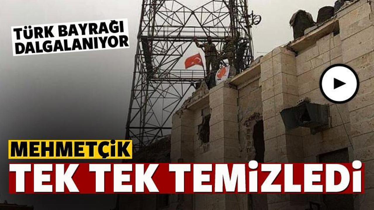 Mehmet&ccedil;ik tek tek temizleyip T&uuml;rk bayrağı astı