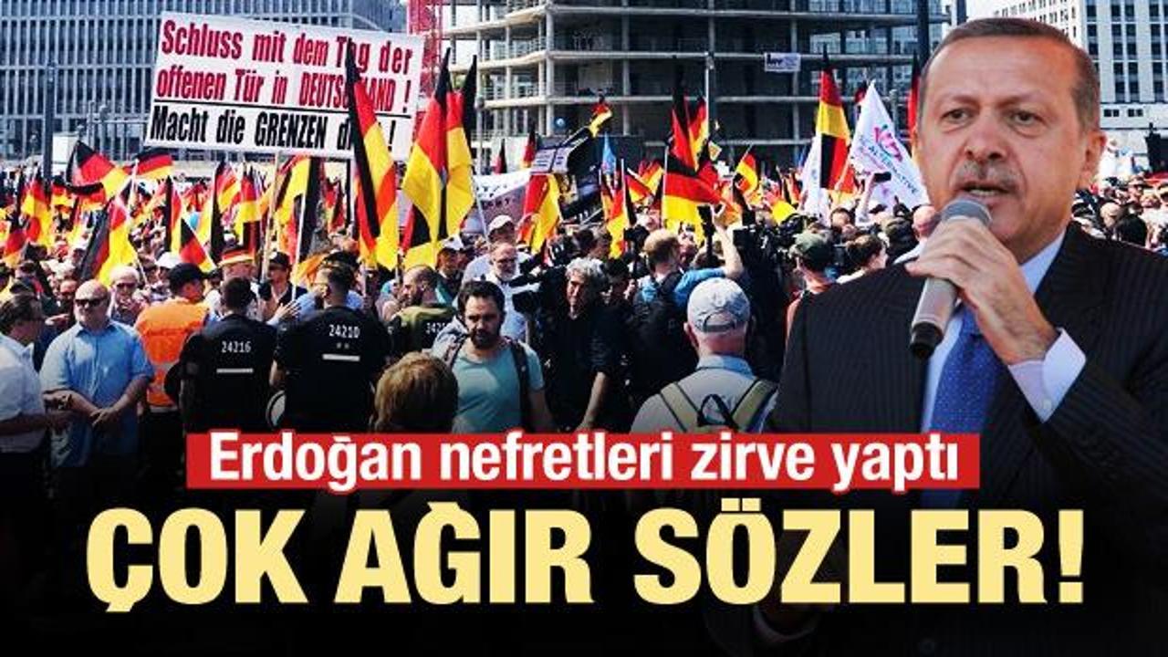 İslam karşıtı gösteride Erdoğan ve Özil'e öfke!