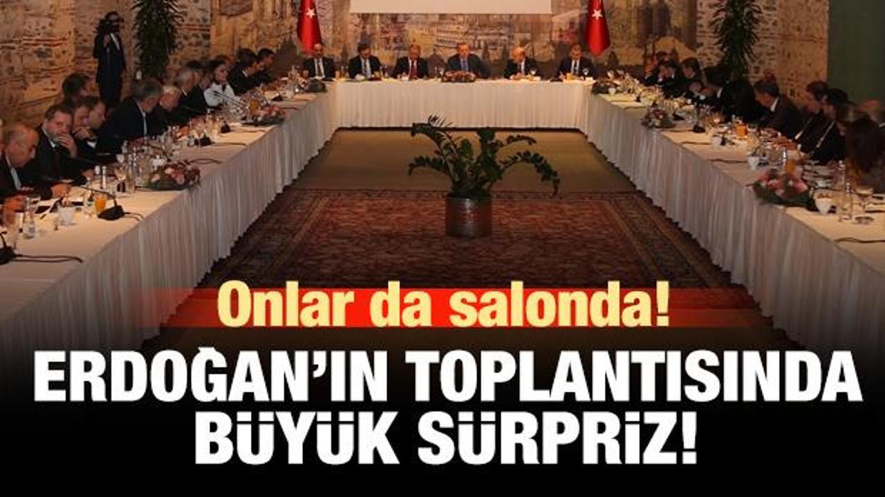 Erdoğan'ın gazetecilerle buluşmasında büyük sürpriz!