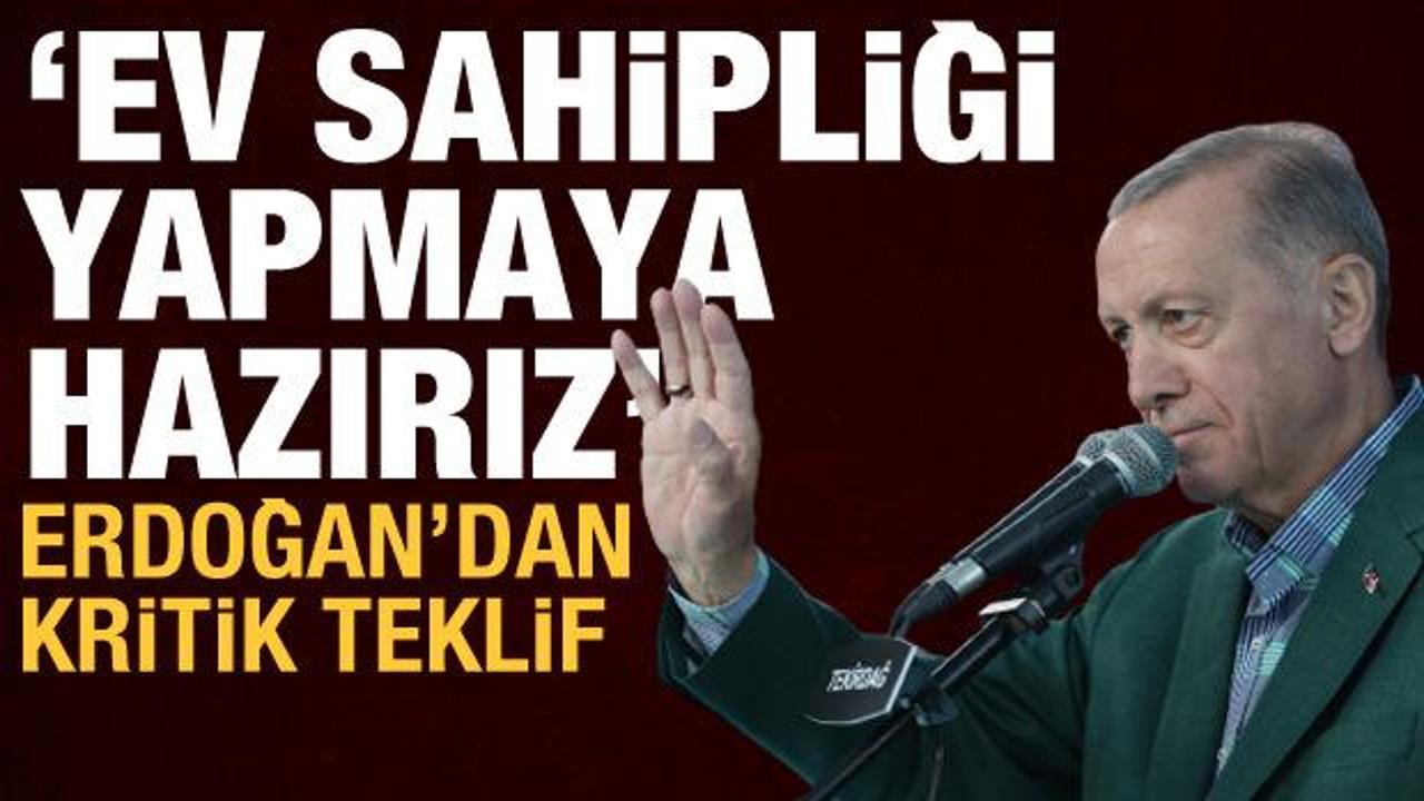Cumhurbaşkanı Erdoğan, Sudan’daki gelişmeleri görüşmek için Sudan Egemenlik Konseyi Başkanı Orgeneral el-Burhan ile bir telefon görüşmesi gerçekleştirdi. Görüşmede, Sudan’daki kardeş kavgasında can kayıpları ve yaralanmaların artmasından üzüntü duyduğunu ifade eden Erdoğan, kapsamlı müzakerelere başlama kararı alınması halinde görüşmelere ev sahipliği yapmaya hazır olduklarını belirtti. Ayrıca, Sudan halkının acil insani ihtiyaçlarının karşılanmasını teminen Birleşmiş Milletler’le temas halinde çabalarına devam edeceklerini vurguladı. Görüşmede ayrıca, Sudan’daki Türk vatandaşlarının tahliyesi ve güvenliğine ilişkin konular da ele alındı.