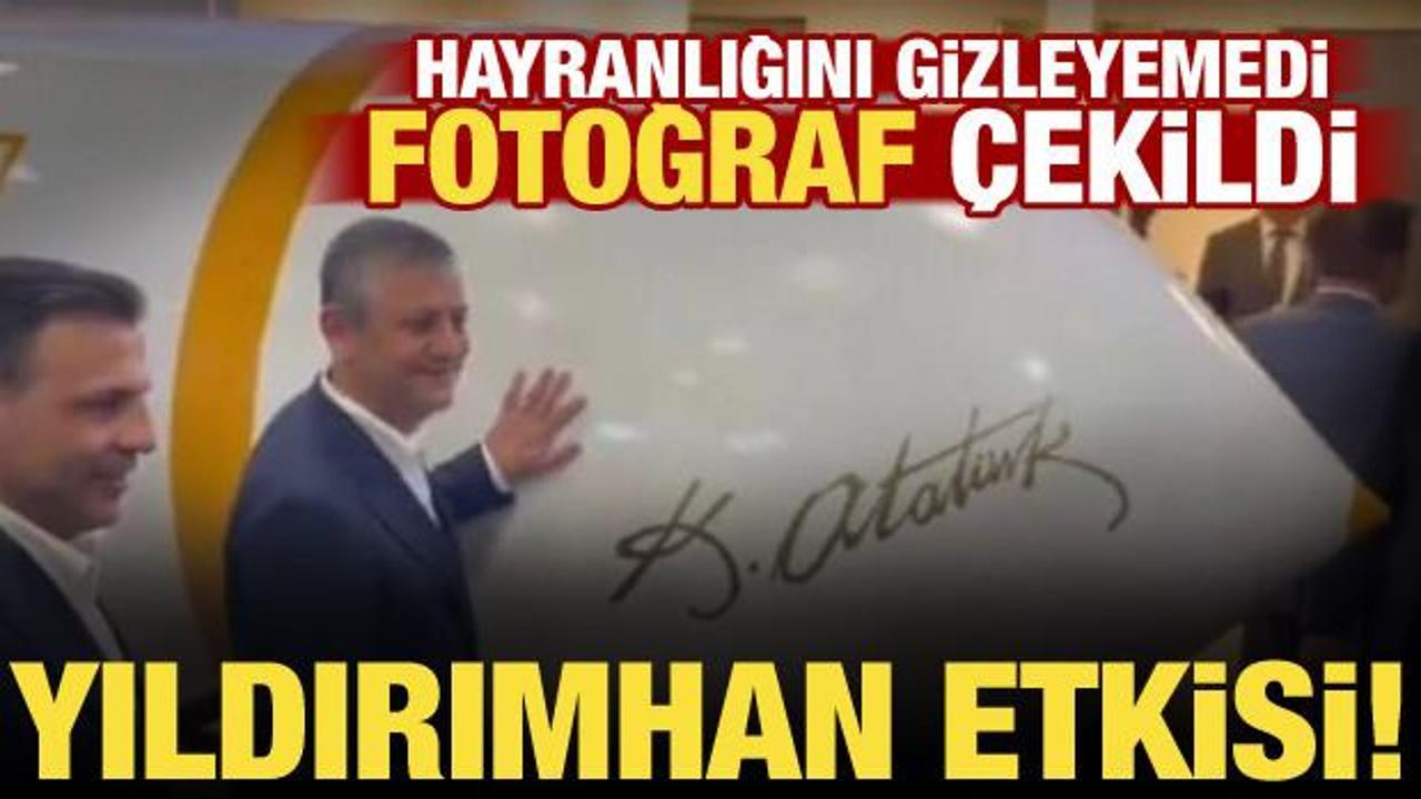 CHP Lideri &Ouml;zel&rsquo;den SAHA Expo 2026&rsquo;ya ziyaret! Yıldırımhan'ın &ouml;n&uuml;nde poz verdi