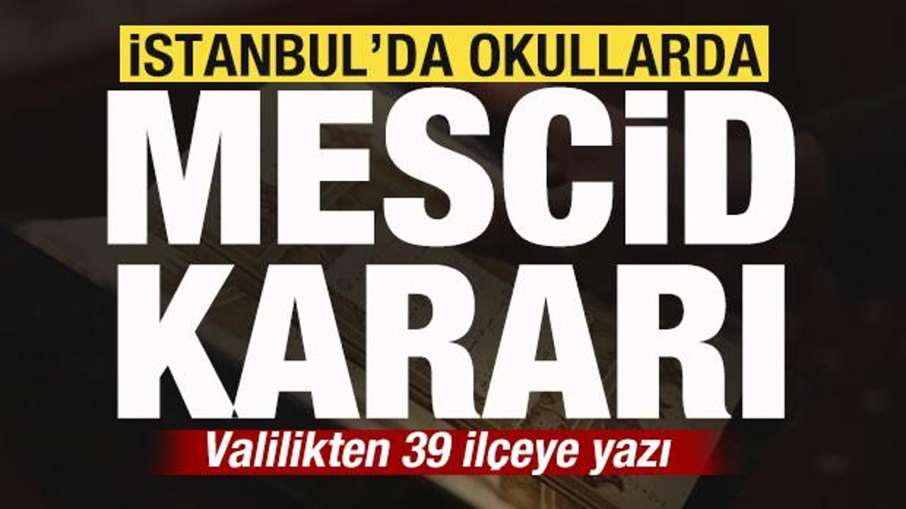 İstanbul Valiliği binası önünde çekilmiş bir fotoğraf.