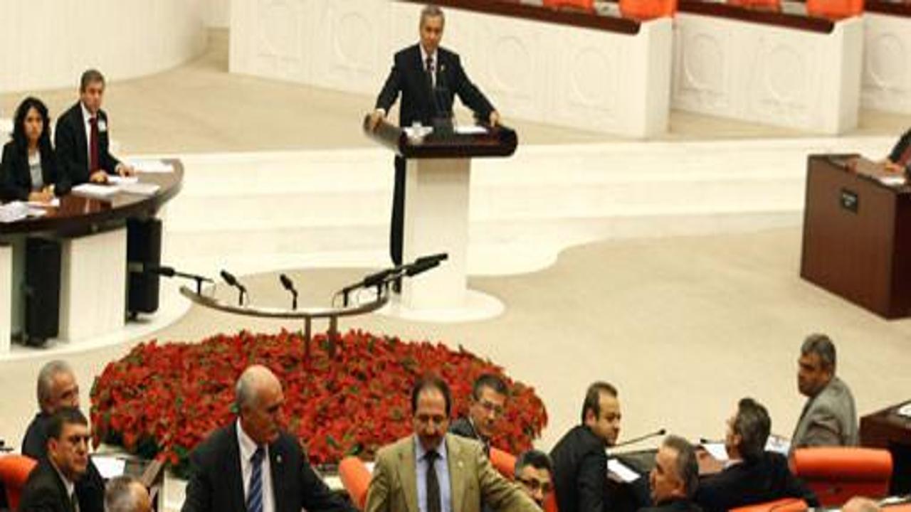 Bülent Arınç'ın Meclis'te 'Kürtçe' isyanı