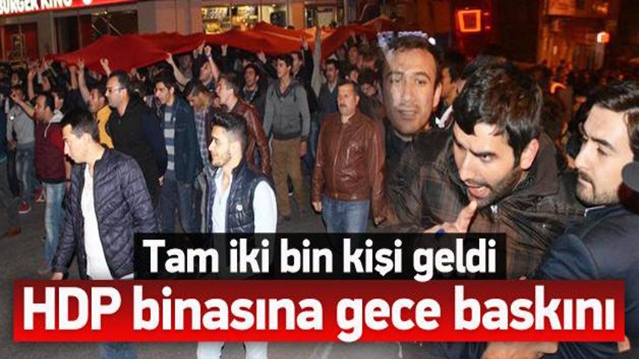 2 bin kişi HDP binasını bastı