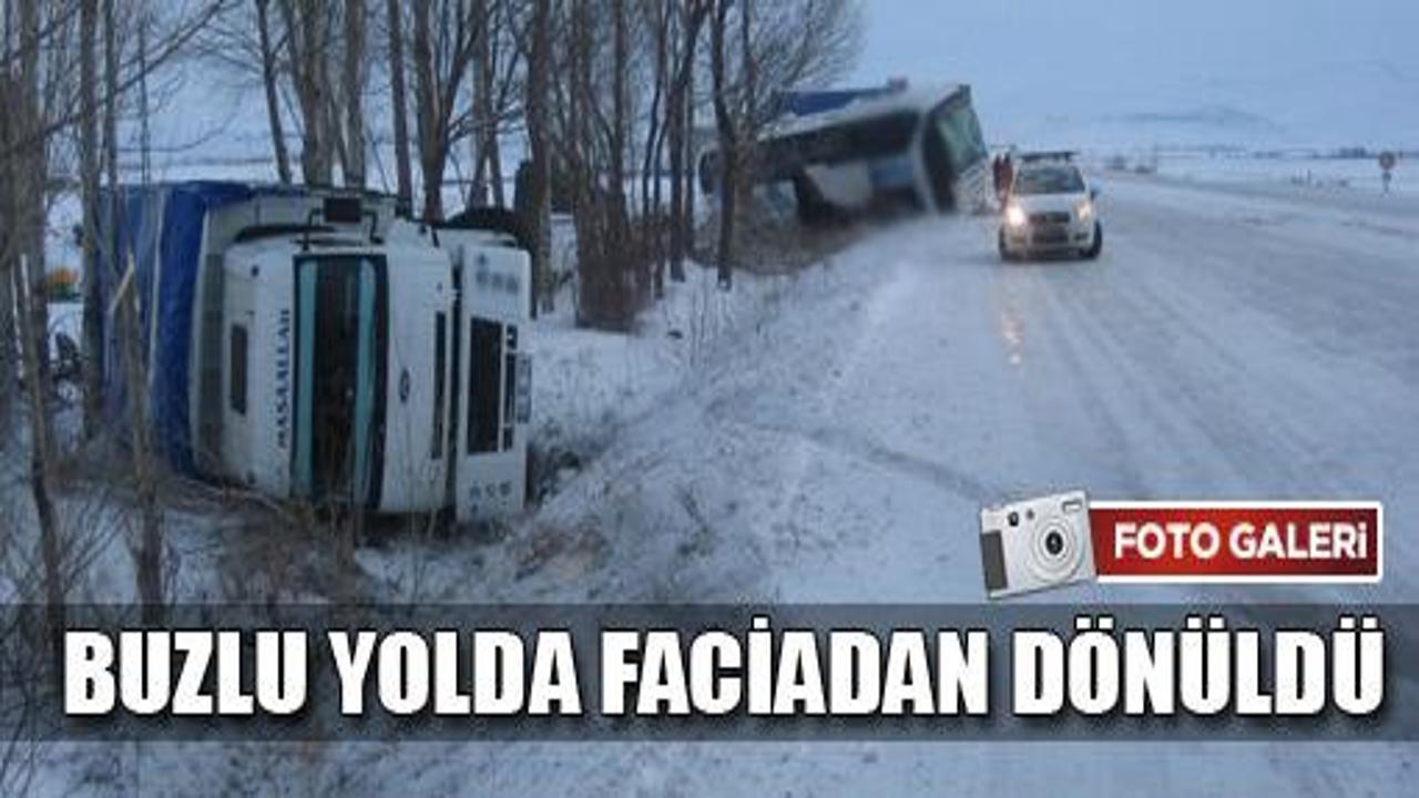 Erzurum'da yolcu otobüsü kaza yaptı