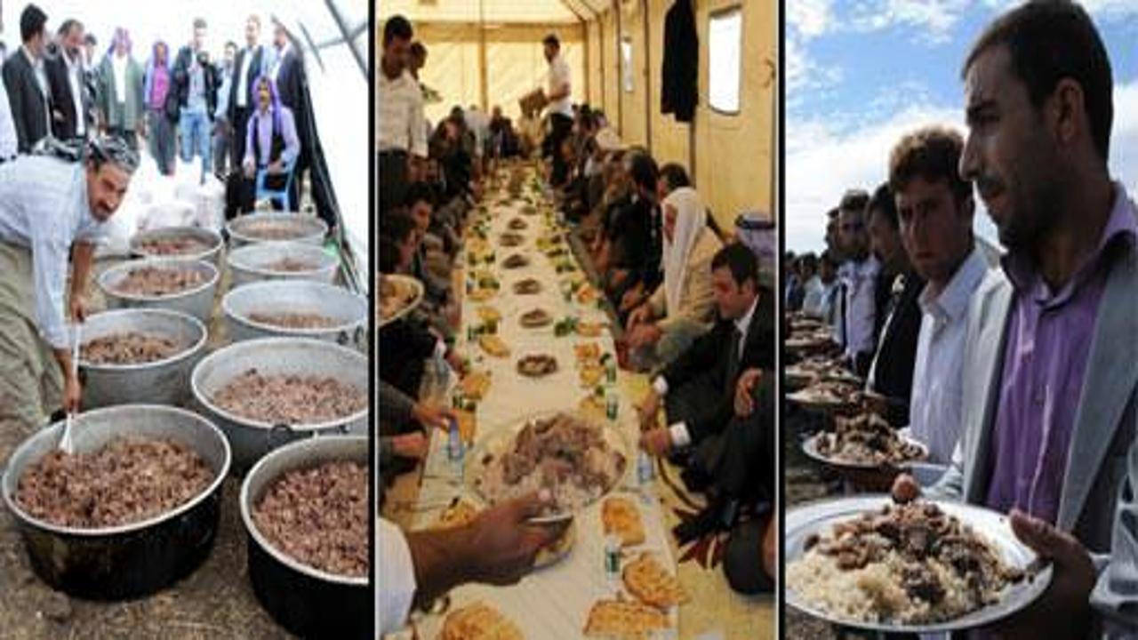 Böyle olur aşiretin barış yemeği Galeri