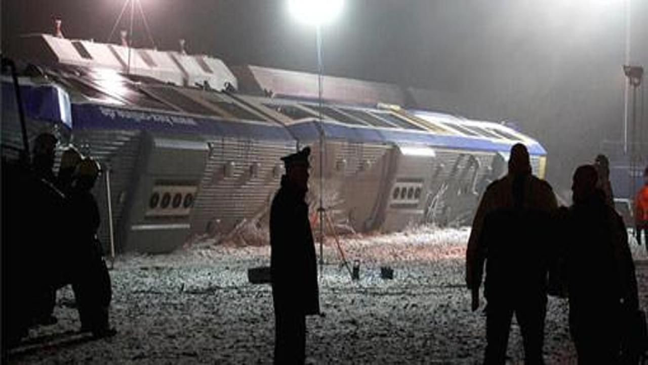 Almanya'da iki tren çarpıştı: 10 kişi öldü
