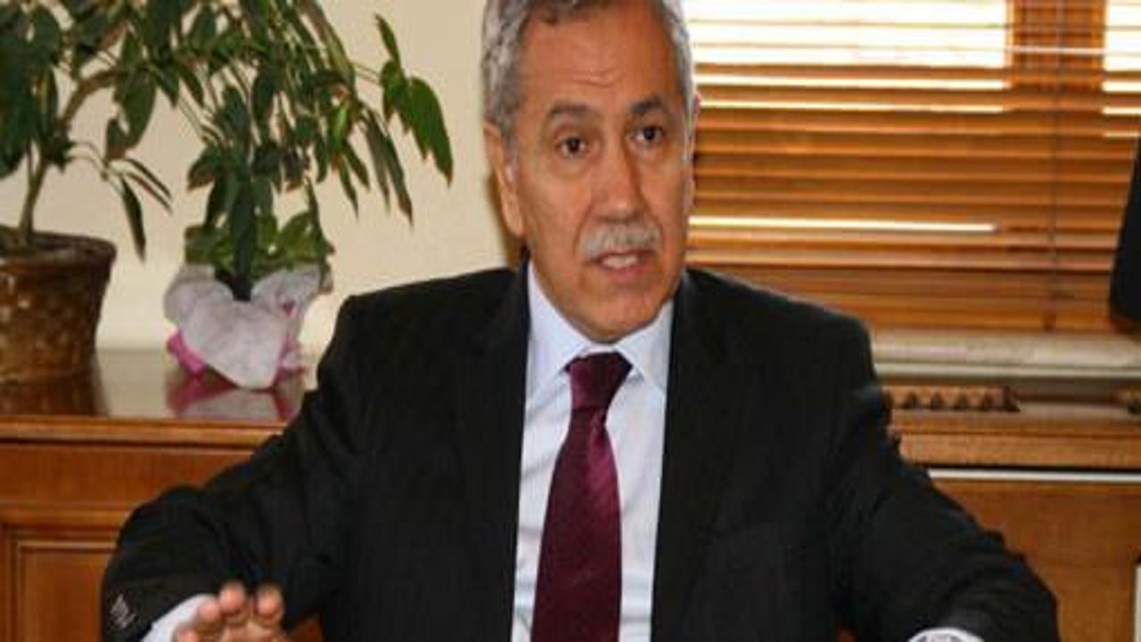 Arınç: Darbecileri sorgulamak idamdan güzeldir