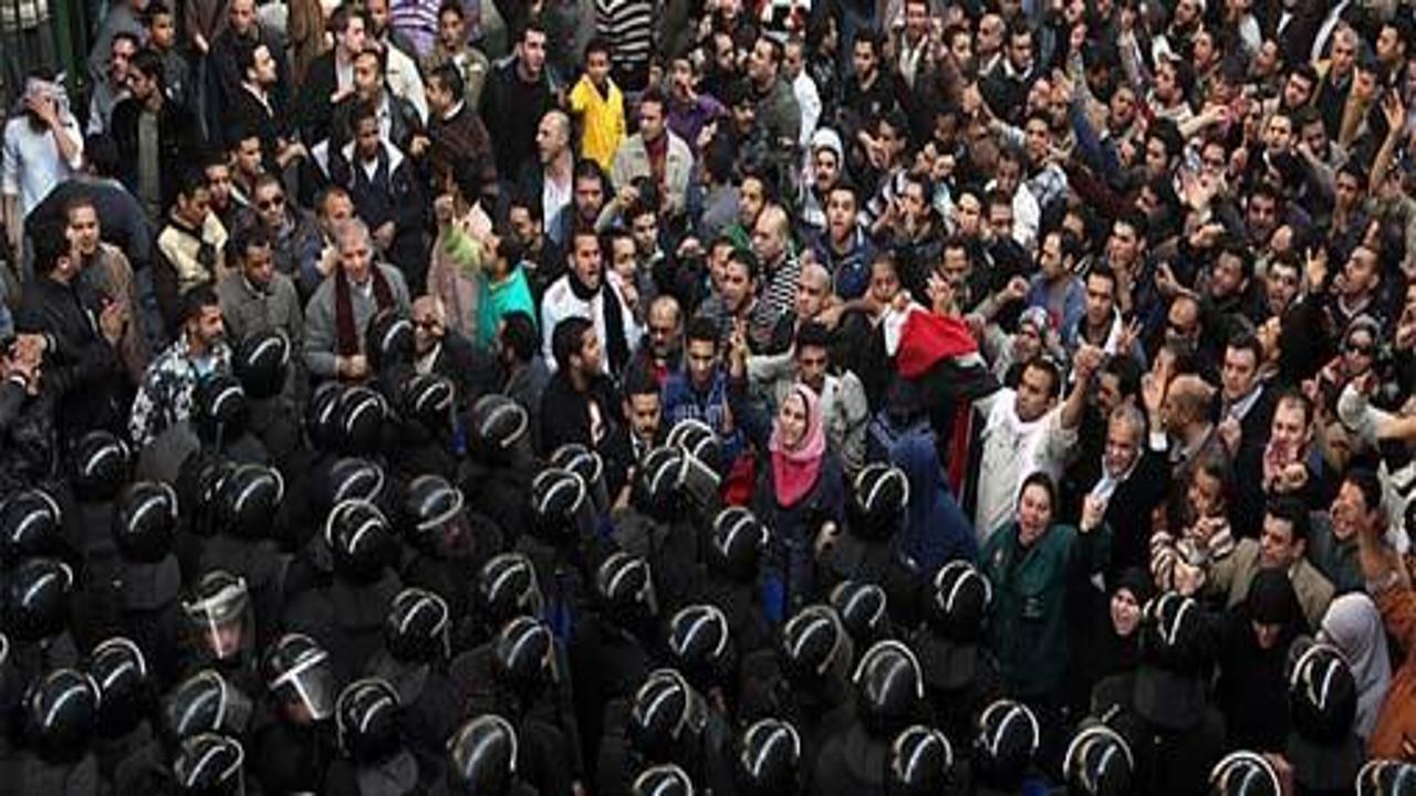 Mısır'da Türk yolcular uçak bekliyor