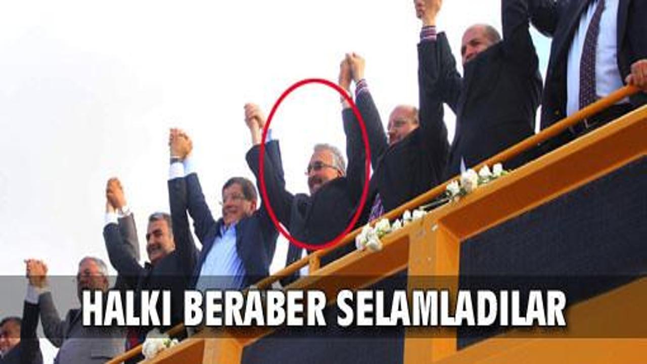 CHP'li Başkan Davutoğlu'nun otobüsünde 'şifreli' konuştu
