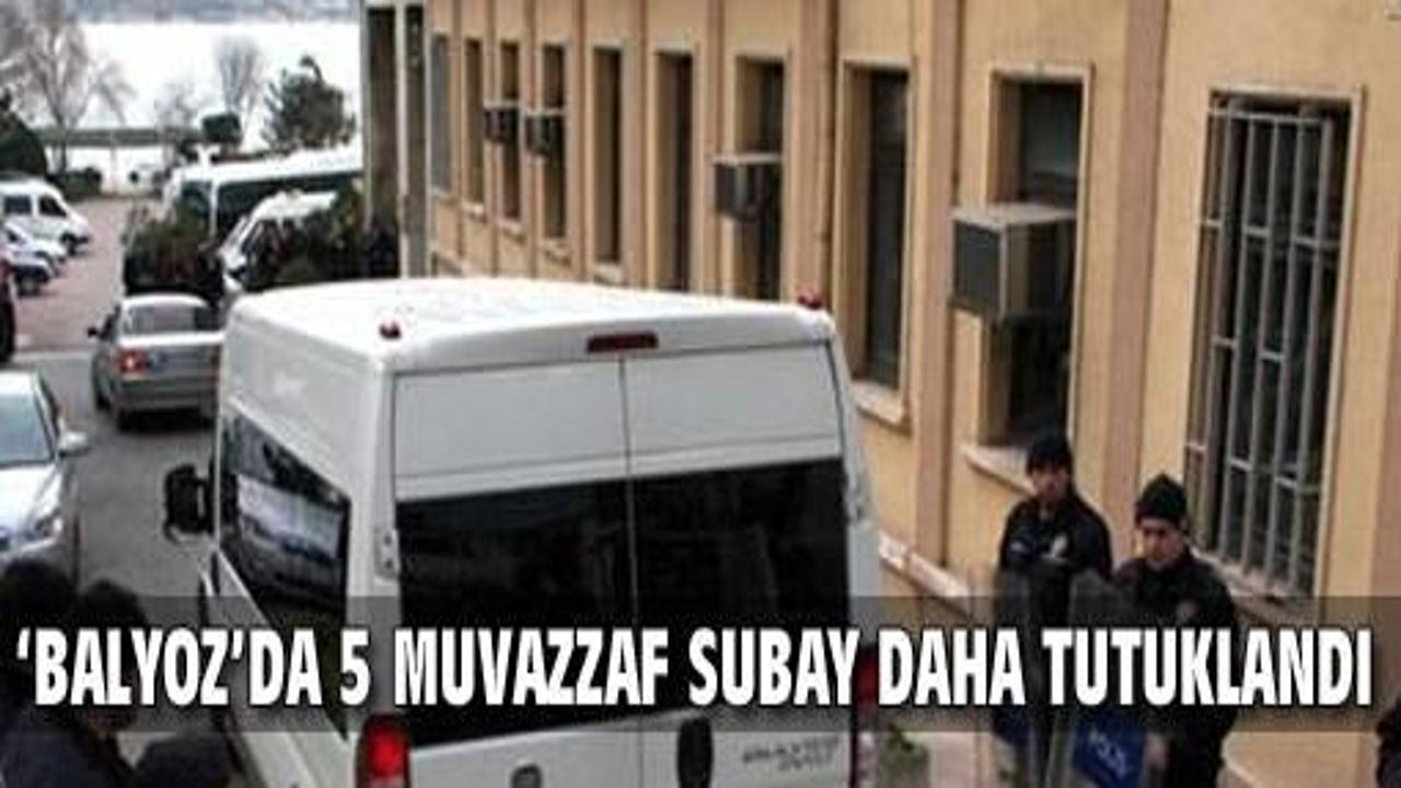 5 muvazzaf subay da tutuklandı