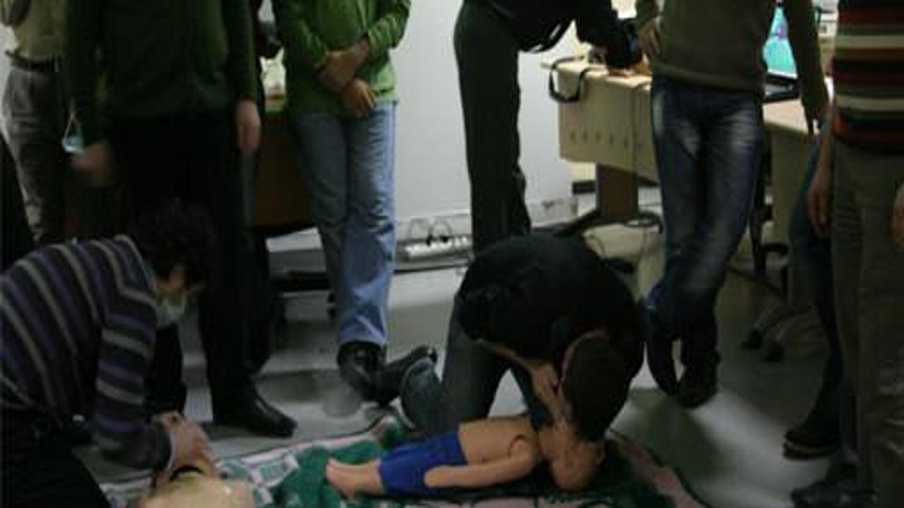 'Yaralı parmağa işemek' yanlış