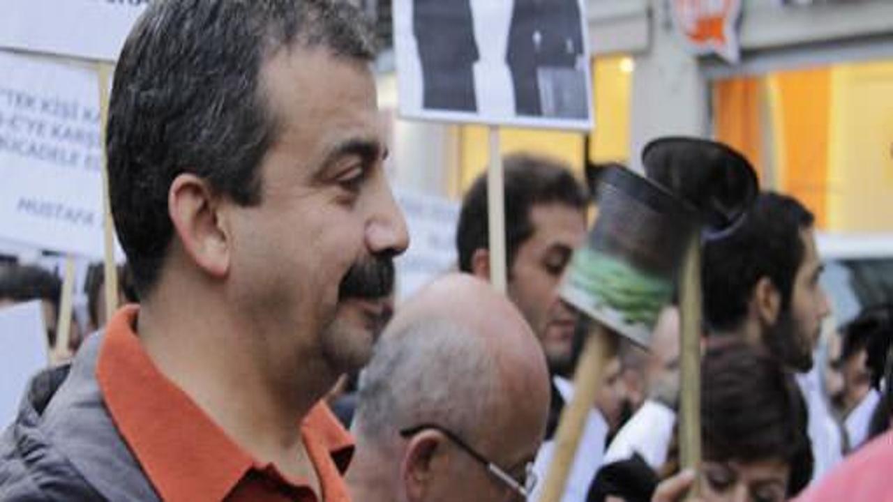 Tuncel ve Önder eşcinsellerle yürüdü