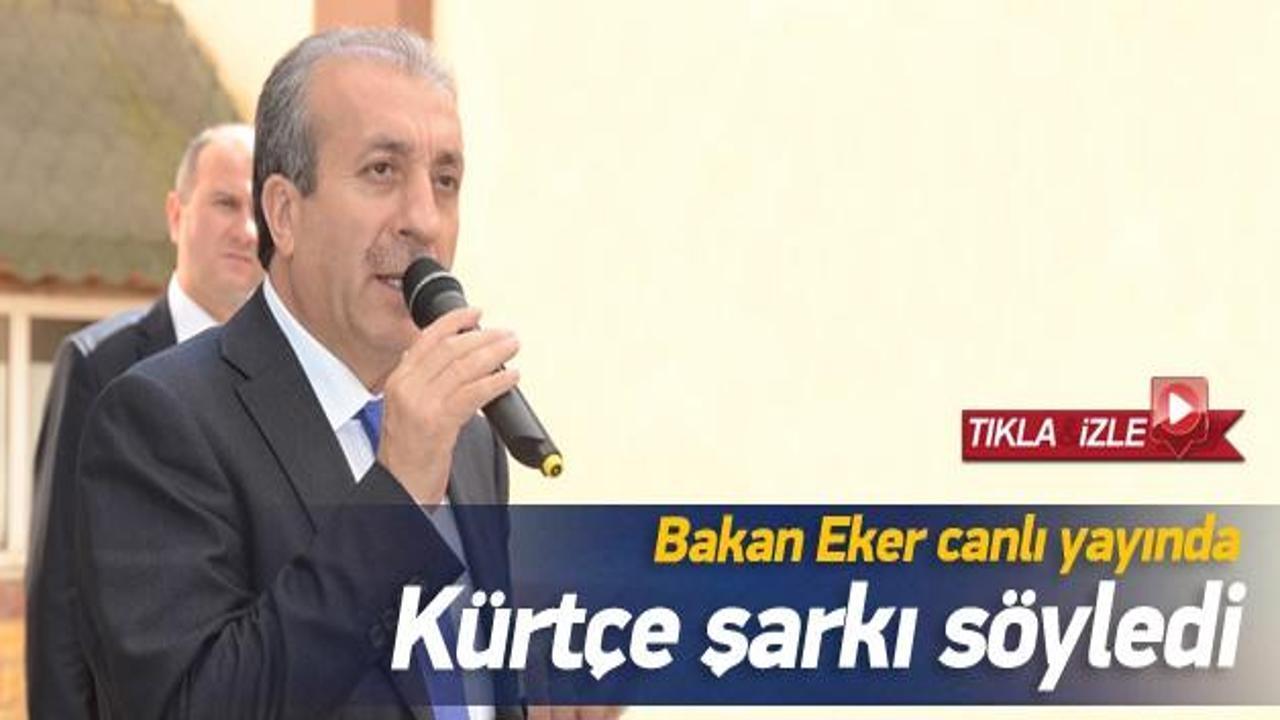 Bakan Eker canlı yayında Kürtçe şarkı söyledi