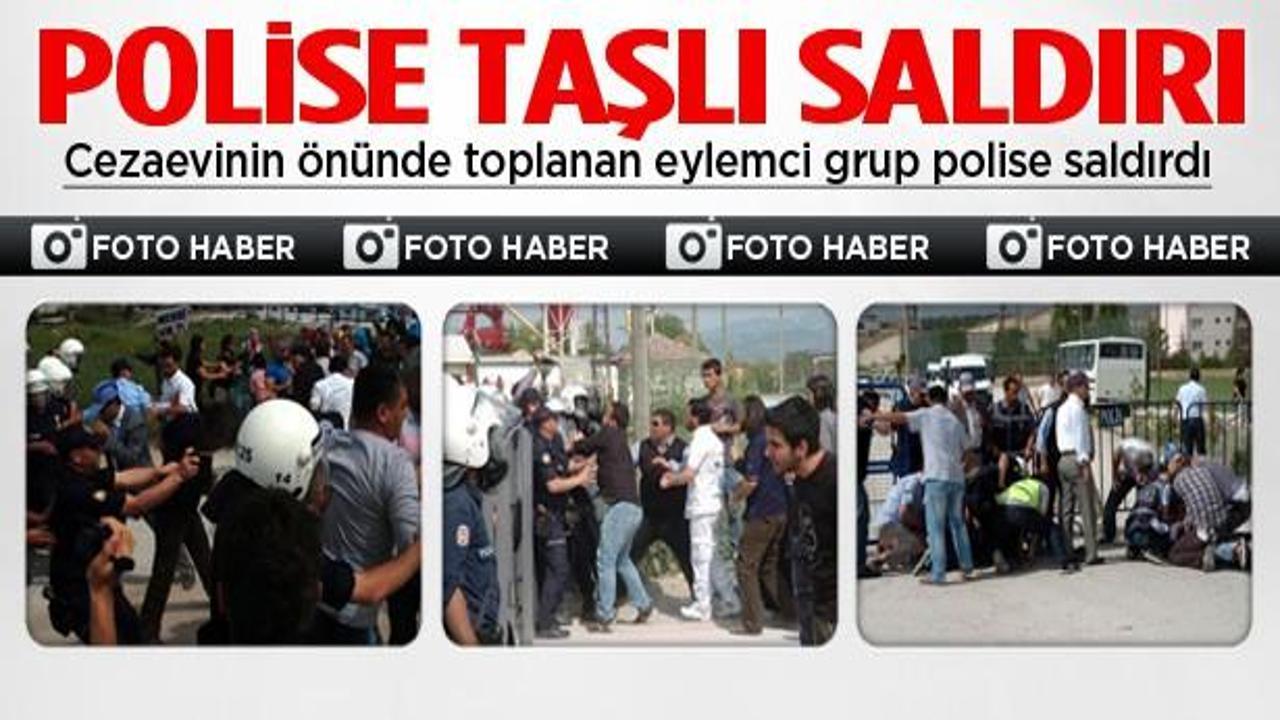 Cezaevi &ouml;n&uuml;nde arbede