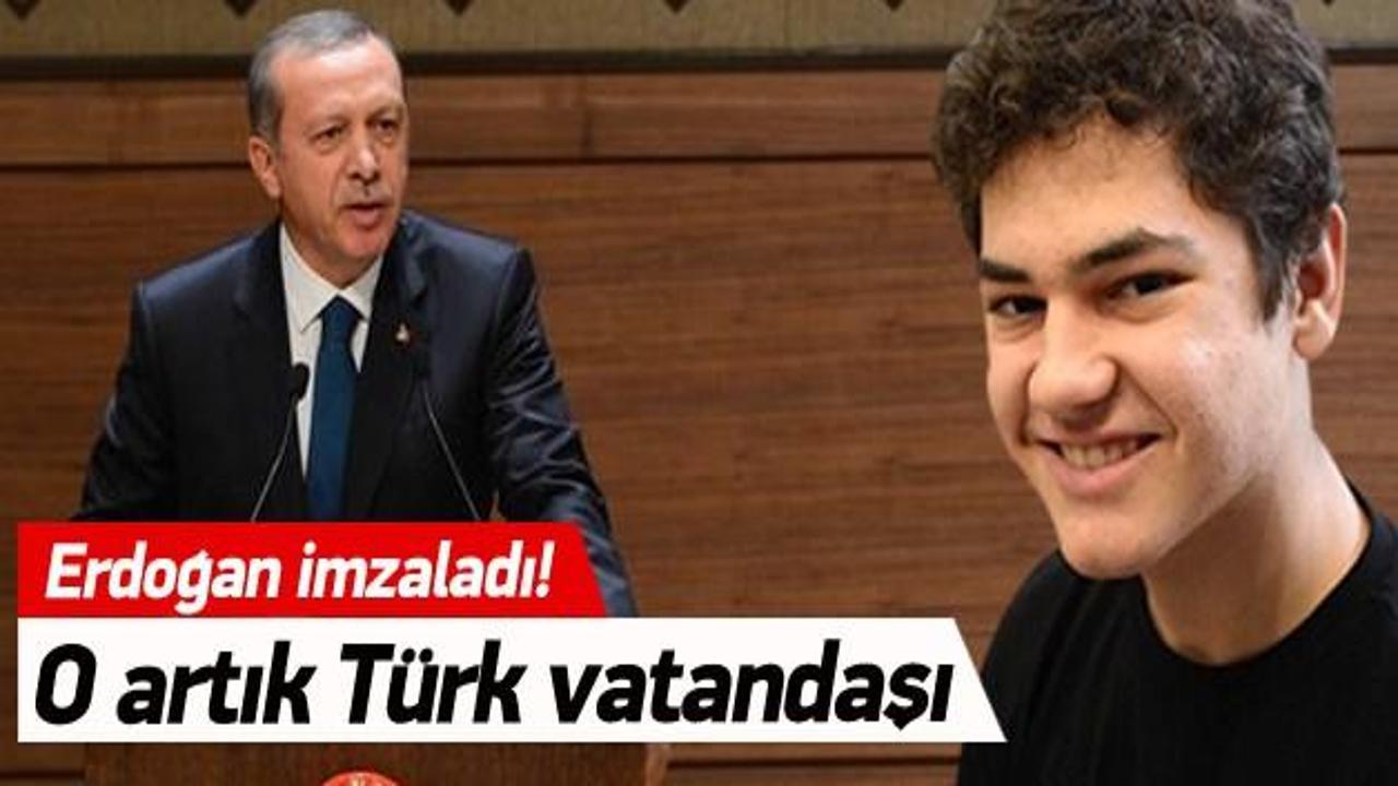 Erdoğan imzaladı! O artık T&uuml;rk vatandaşı