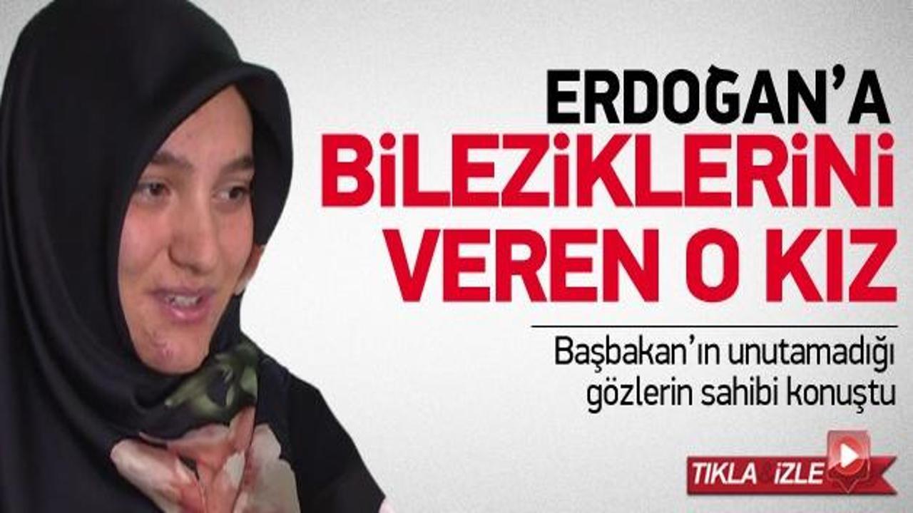 İşte Başbakan Erdoğan'a bilezikleri veren kız!