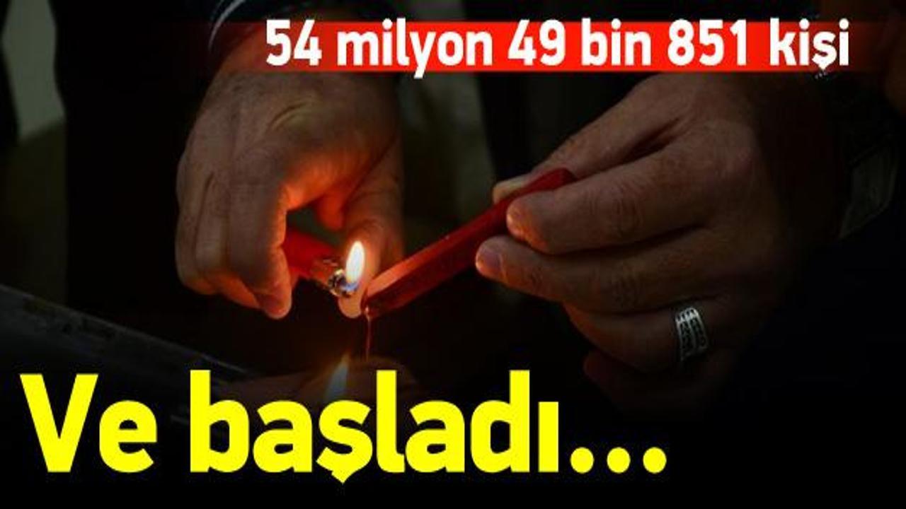 T&uuml;m T&uuml;rkiye'de oy verme işlemi başladı