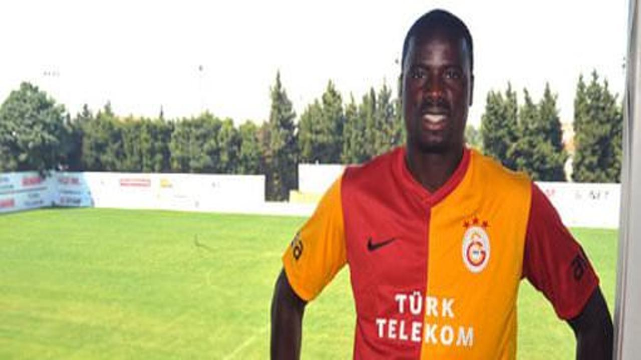 Eboue: Her yerde oynarım
