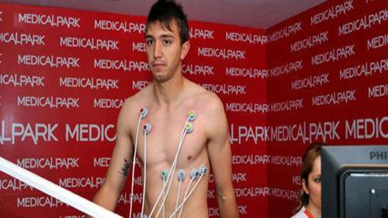 Muslera sağlık kontrol&uuml;nden ge&ccedil;ti