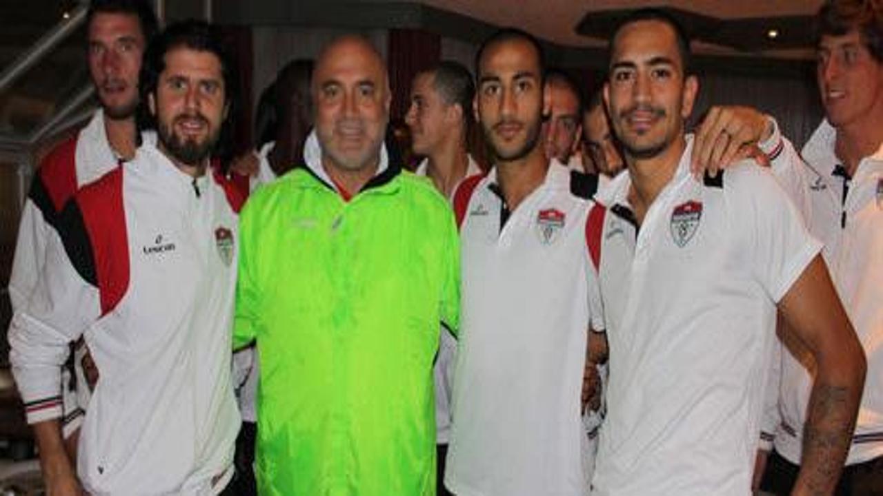 Manisaspor kampında çifte parti
