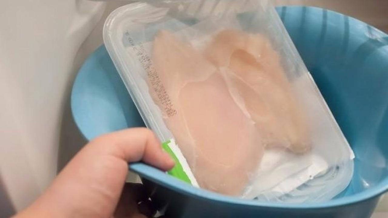 Сколько размораживается курица в воде