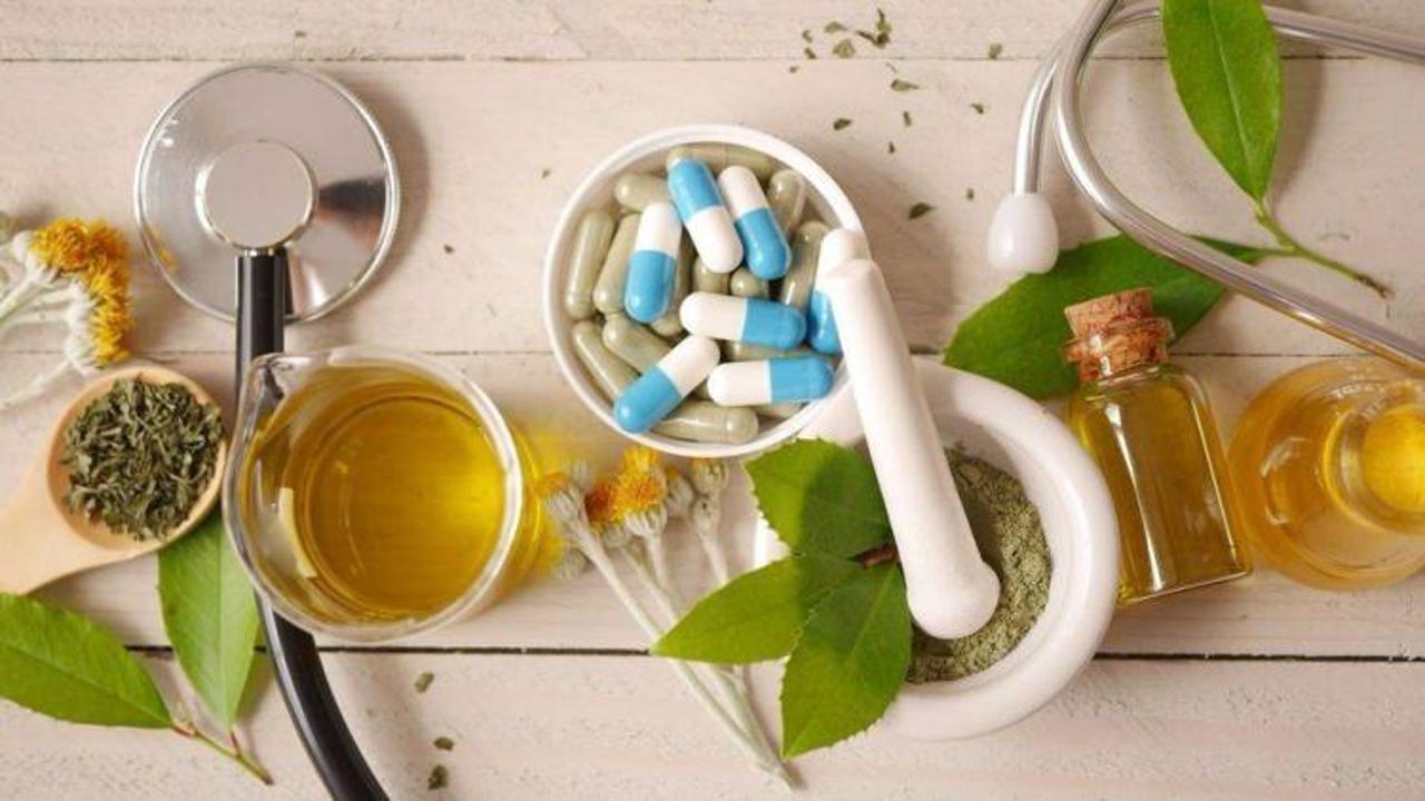 Лого травеичесво. Обучение народной медицине. Обучение народной медицине. Лекарственные растения в народной медицине. Фитотерапия травы.