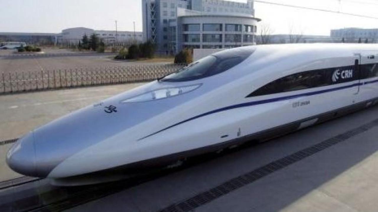 Самый быстрый поезд казань. Самый быстрый поезд казань. Самый скоростной поезд в мире. Маглев 603 км/ч. Скоростной поезд сапсан.