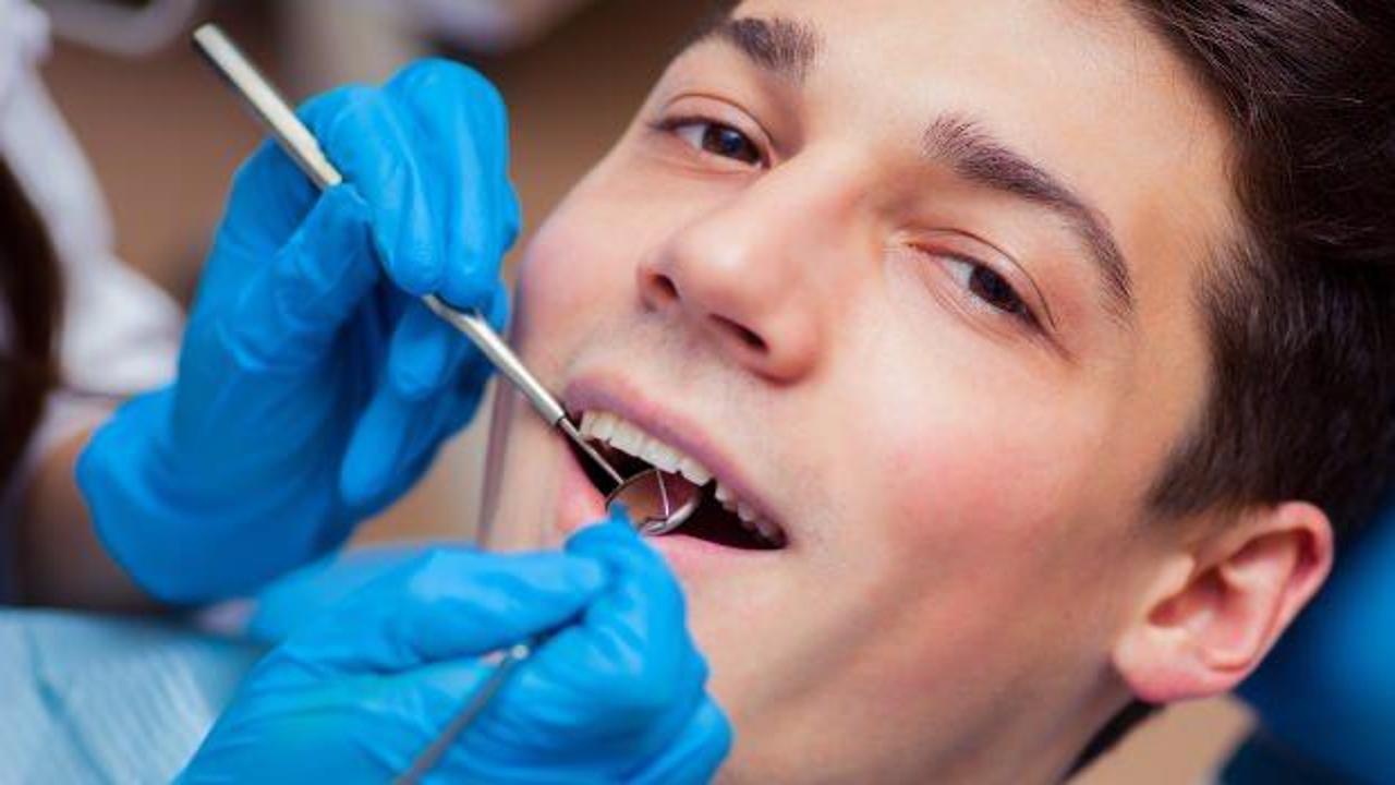 Diş çektirmek orucu bozar mı? Diyanet&rsquo;ten &lsquo;oruçluyken diş çektirmek