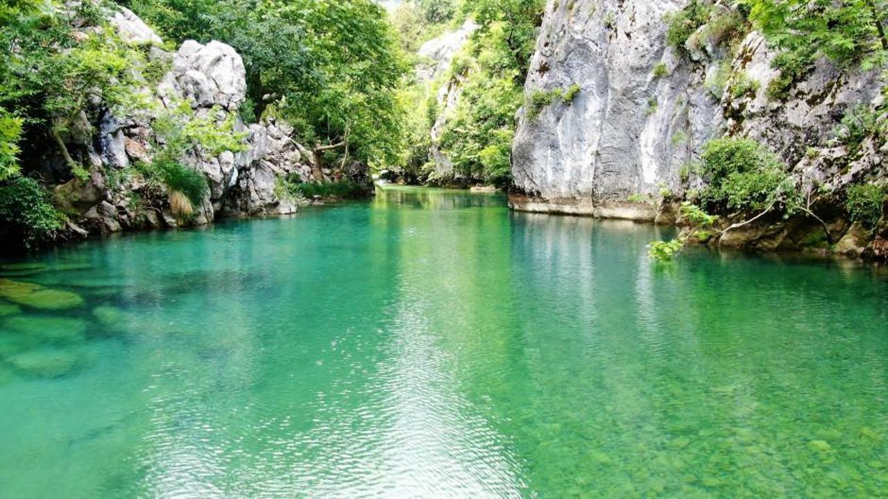 Yaylalarıyla ünlü Kahramanmaraş'ın Kanlıbüvet Kanyonu, turkuaz renktek...