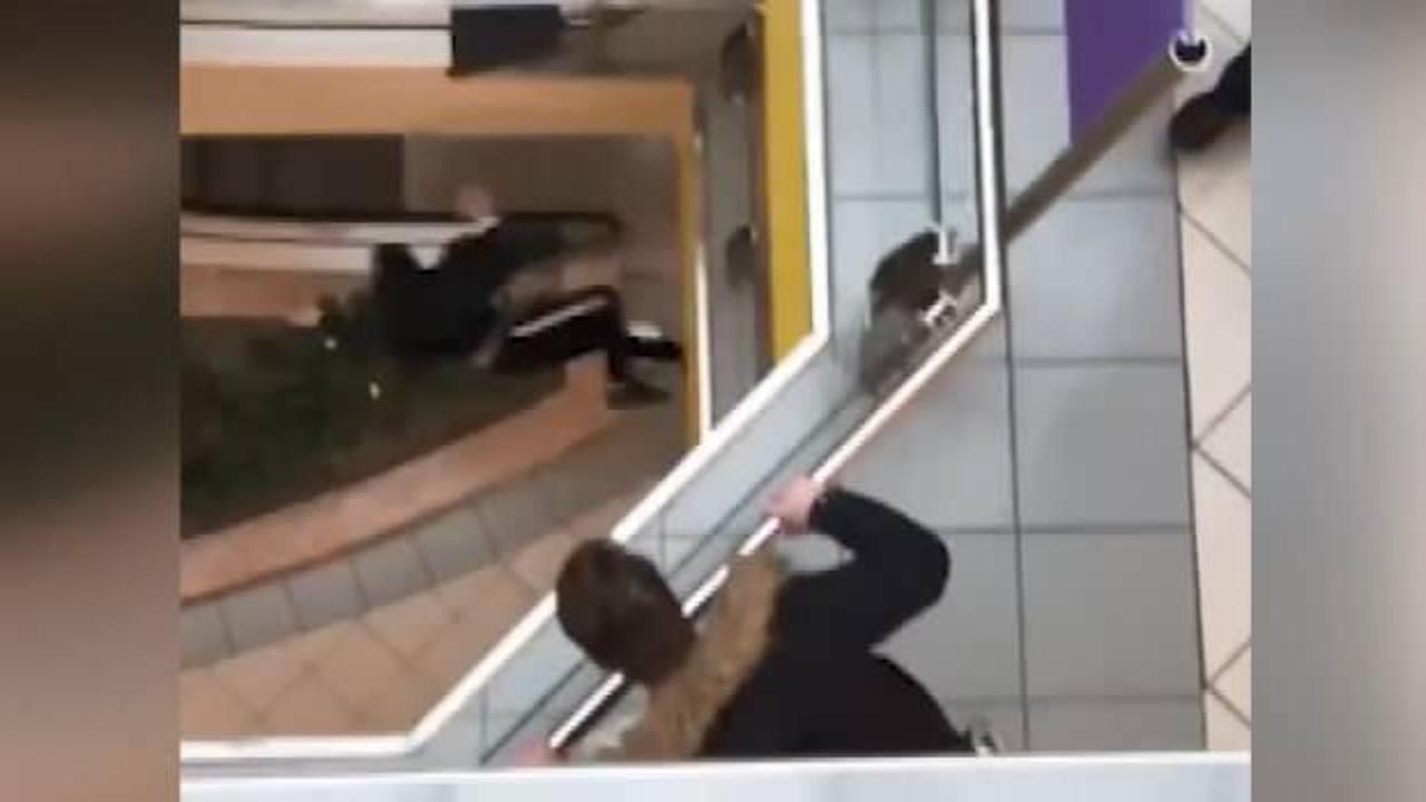 Сонник выпрыгнуть из окна. Прыжок с третьего этажа.
