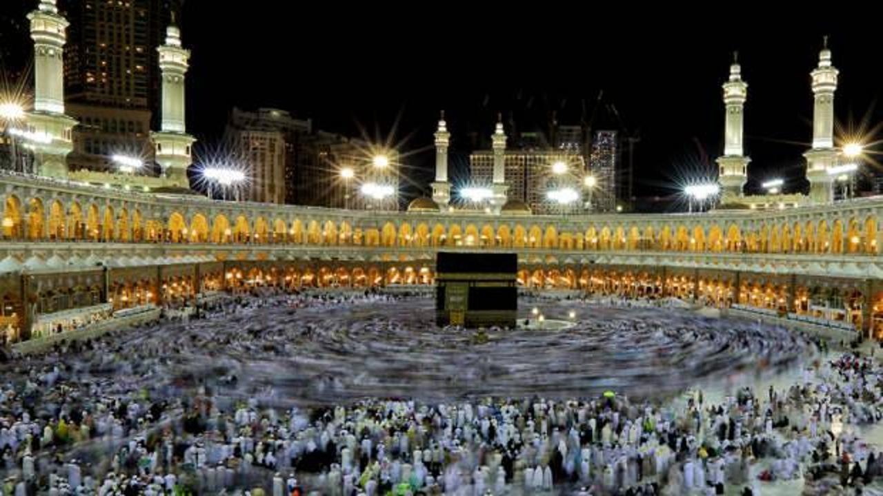 Ramazana yaklaştığımız şu günlerde Ramazan umresinin ne kadar olduğu araştı...