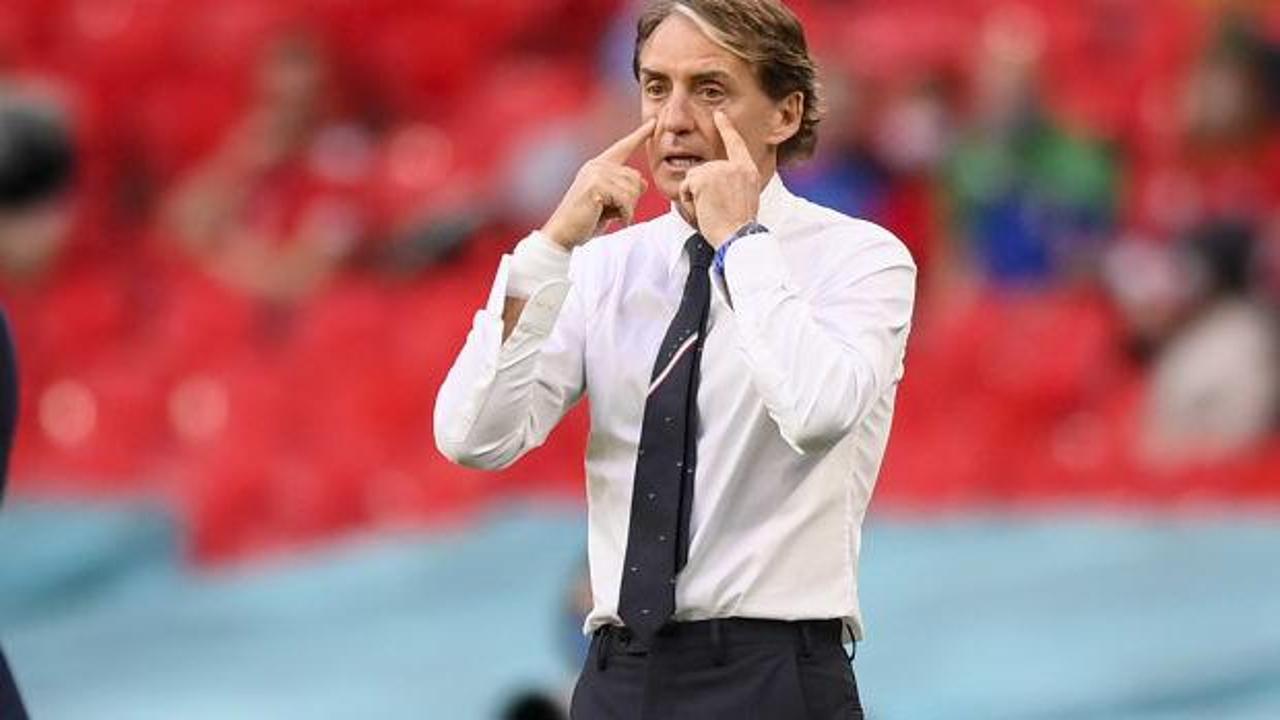 İtalya'da Mancini 3 yıl sonra yeniden milli takımın başına geçti