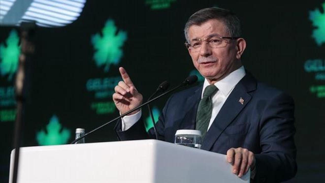 Partisini fesheden Davutoğlu'ndan ilk ziyaret!