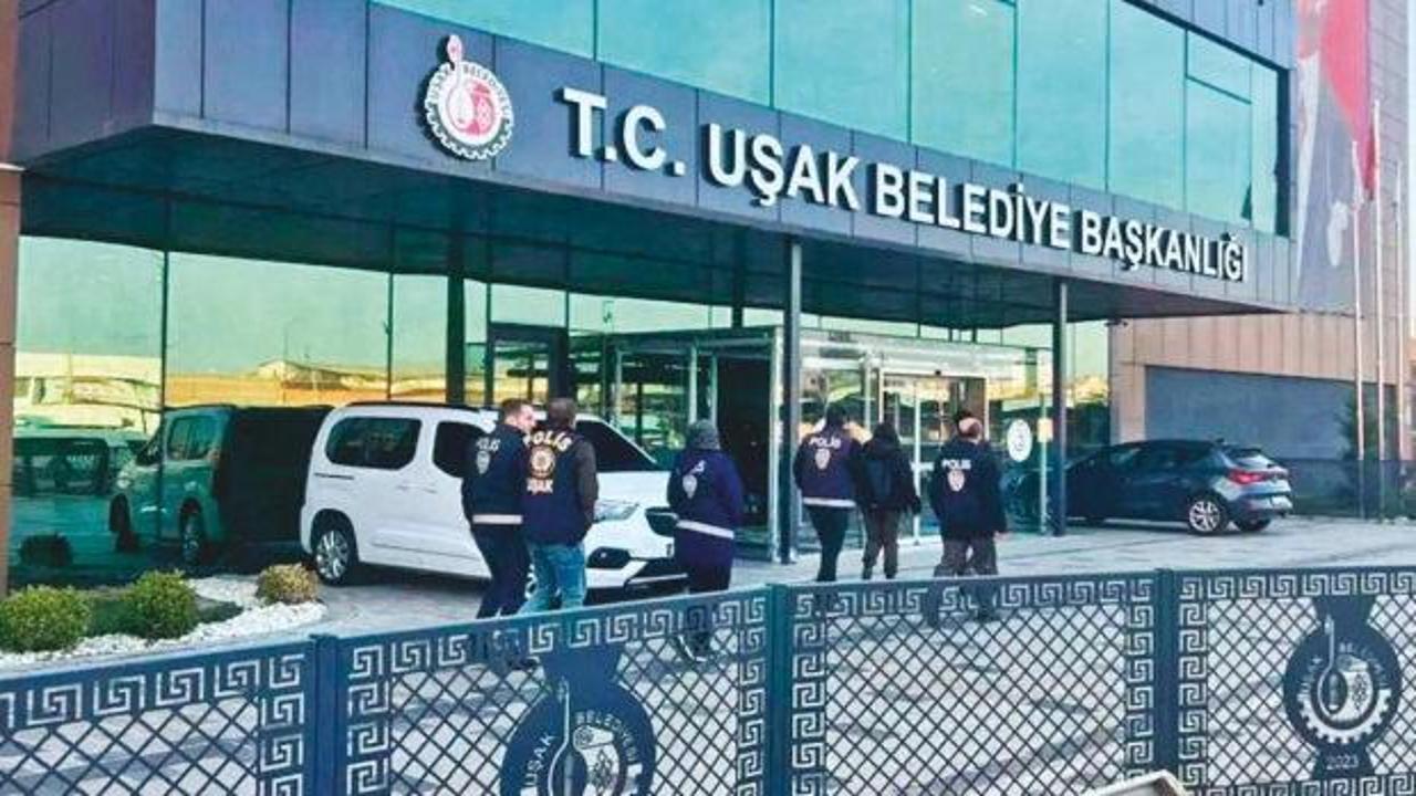 Uşak'ta skandallar bitmiyor: Belediyede maaş, özel işletmede mesai iddiası
