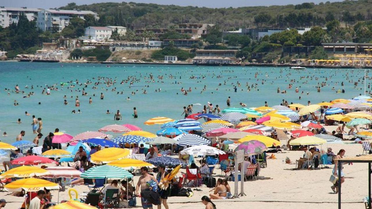 Turizm merkezi Çeşme’de nüfus hafta sonu yarım milyona ulaşıyor