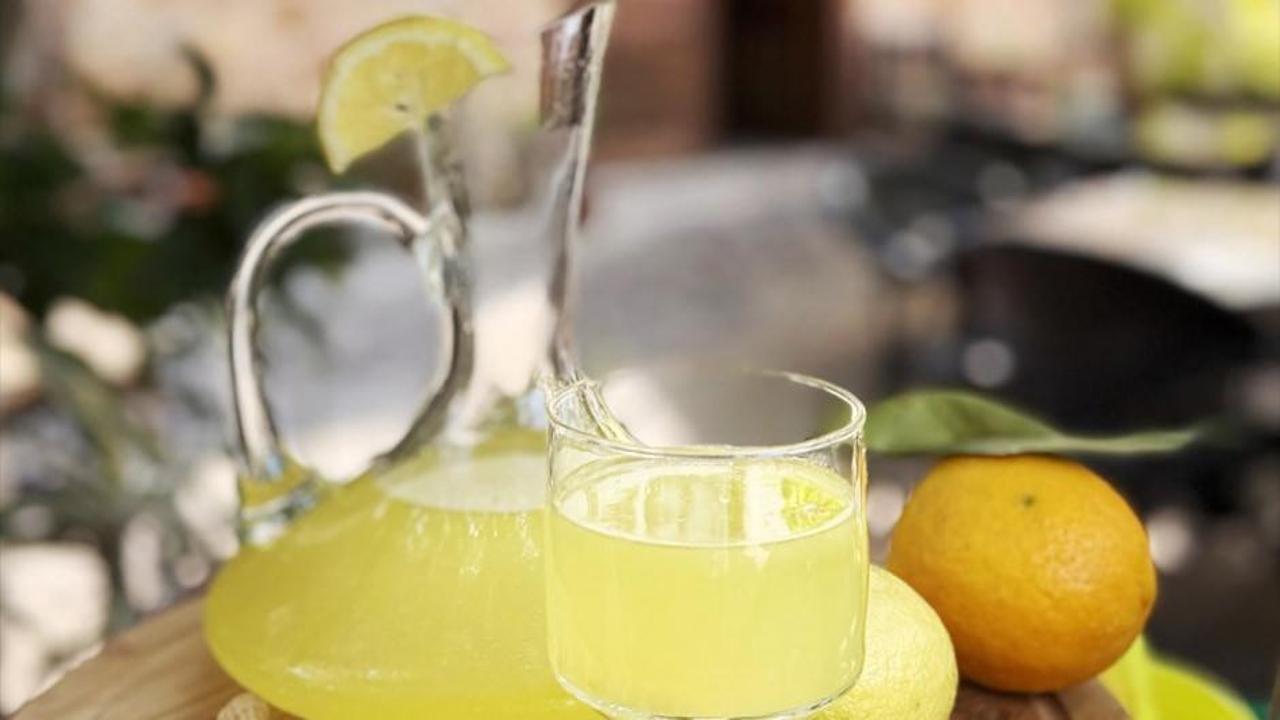 Türkiye’de benzeri az! Fıstıklı limonata önce şaşırtıp sonra serinletiyor