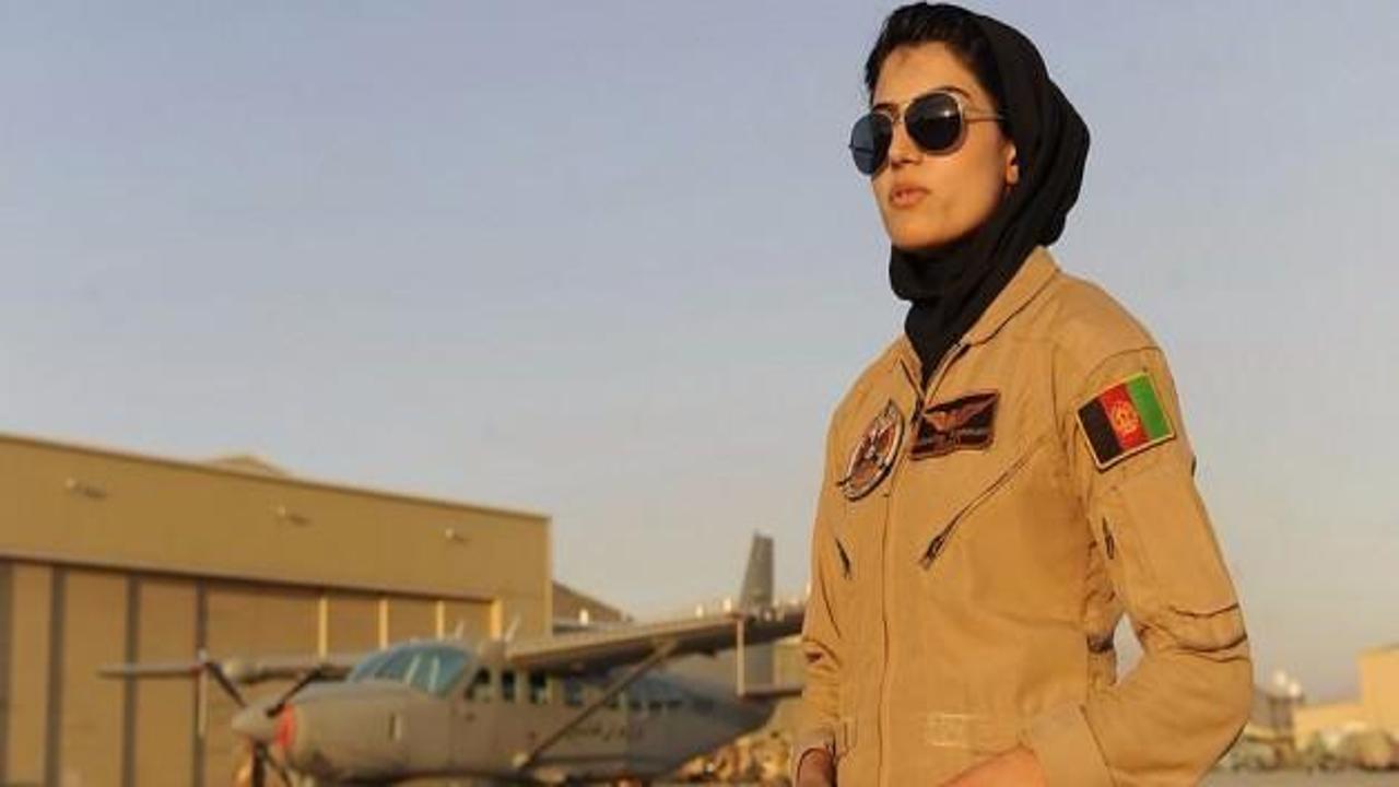 Dünyanın en güzel kadın pilotu seçildi - Haber 7 Asya