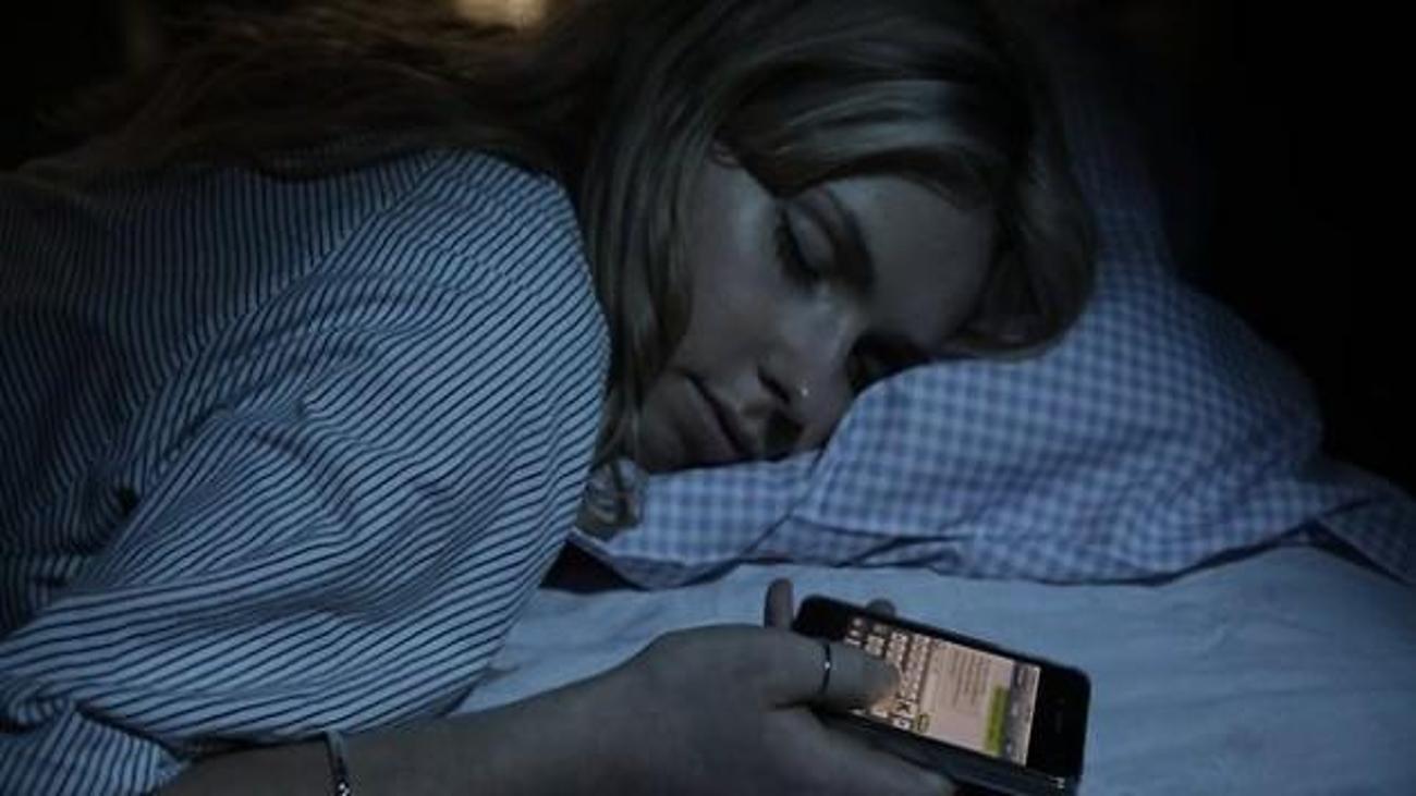 cep telefonunuzu yatak odasina sokmayin saglik haberleri