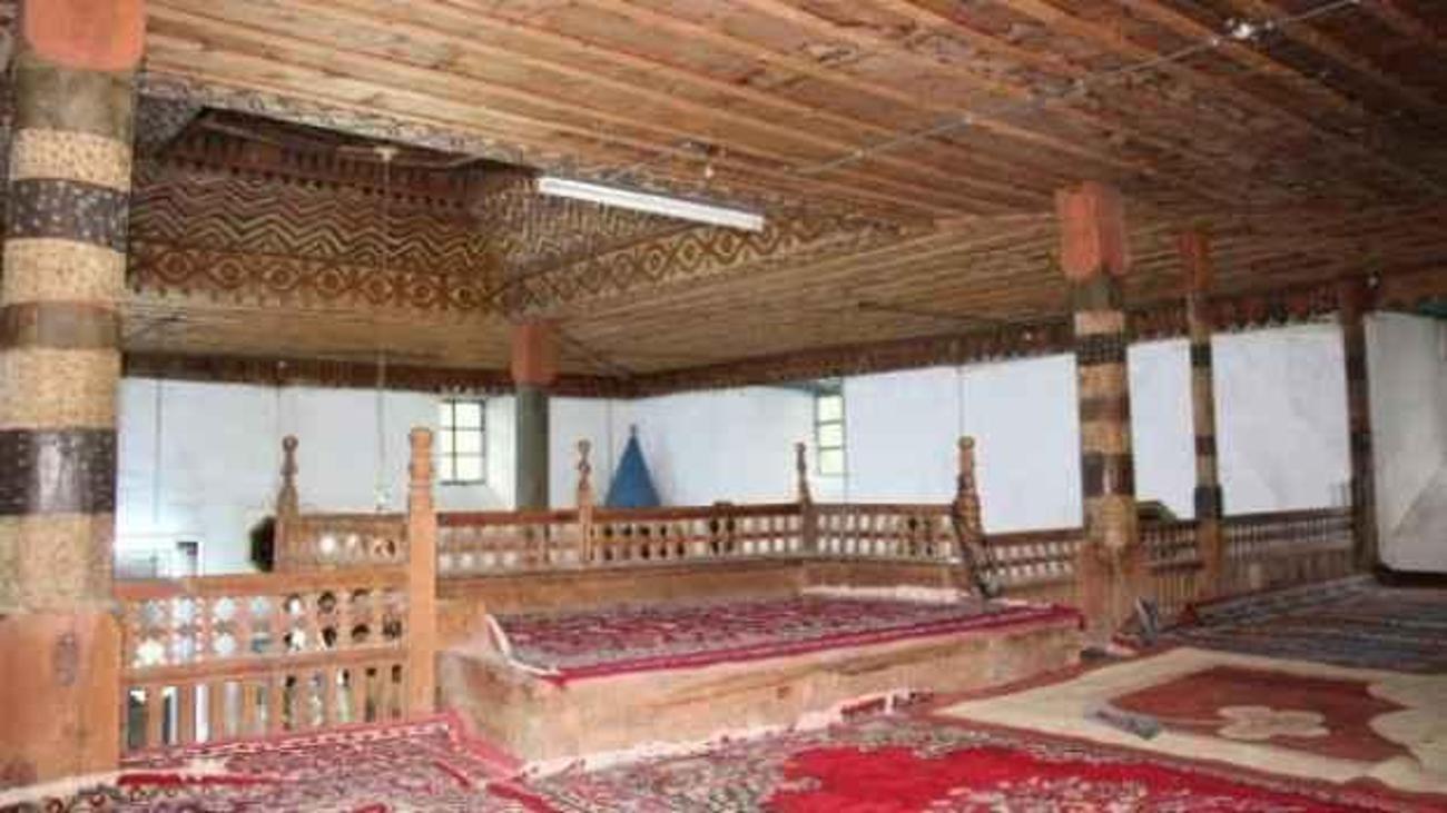 tek civi cakilmadan yapilan cami 354 yildir ayakta guncel haberleri