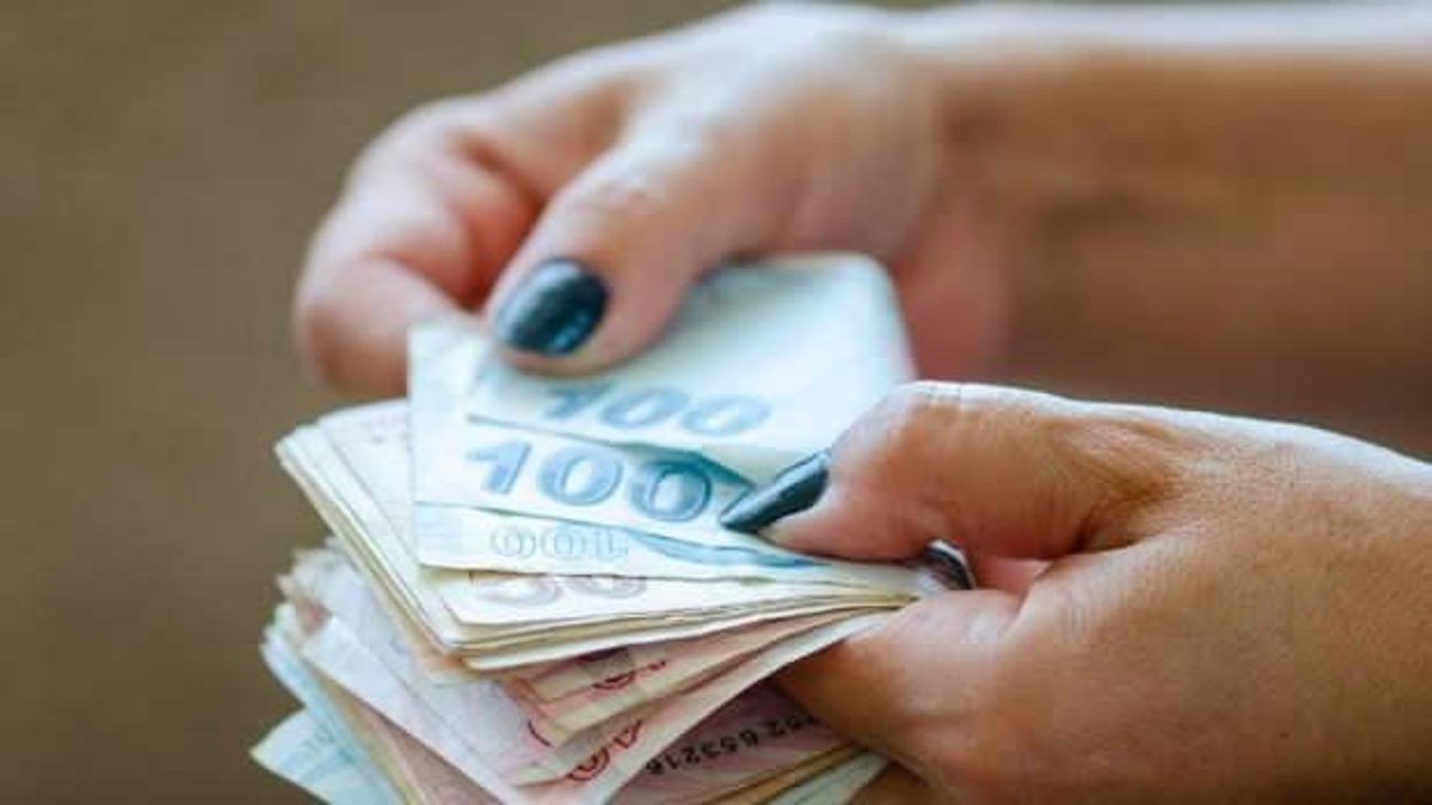 Ramazan Ve Kurban Bayrami Ikramiyeleri Ne Zaman Odenecek 2021 Emekli Ikramiyesi Kac Lira Ekonomi Haberleri