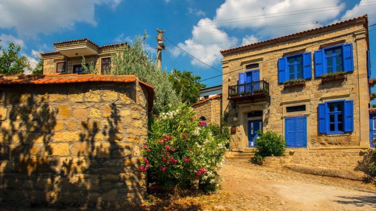 adatepe nerede ve nasil gidilir turkiye nin en iyi korunmus koyu adatepe yasam haberleri