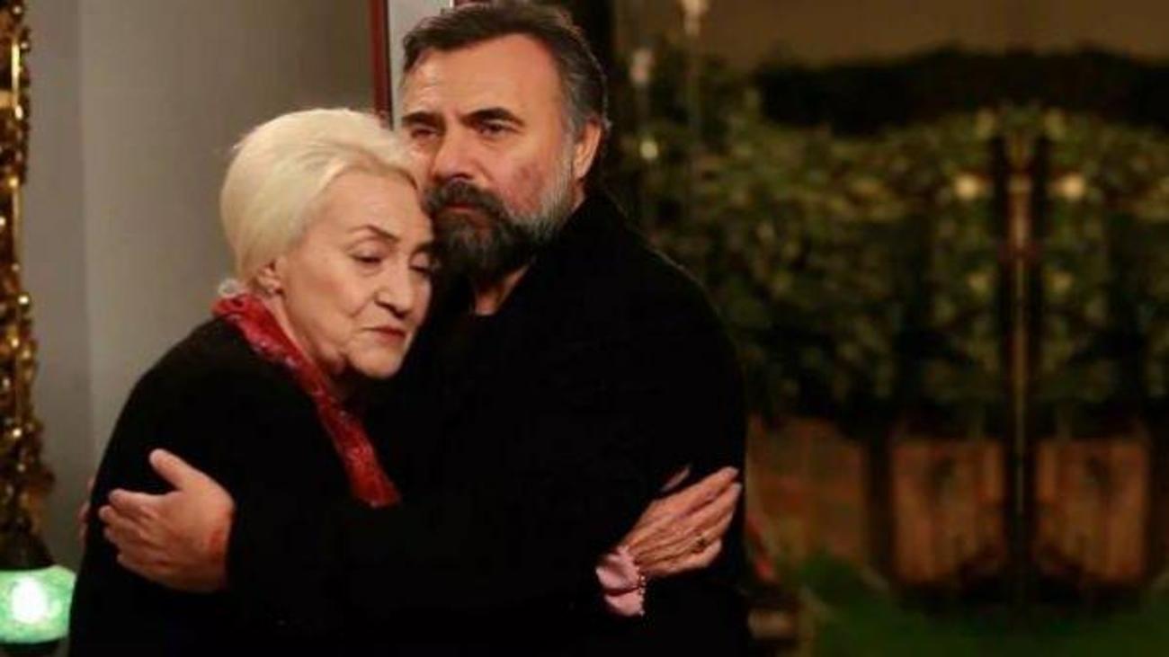 rol_arkadasi_sabina_toziyanin_olum_haberini_alan_oktay_kaynarcadan_duygulan_paylasim_1628662663_0985.jpg