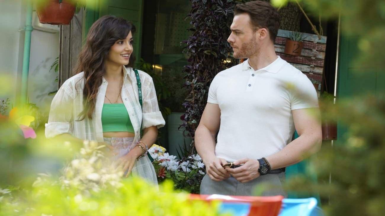 sen_cal_kapimi_dizisinin_hande_ercel_ve_kerem_bursin_rekor_kirdi_1631256958_5299.jpg