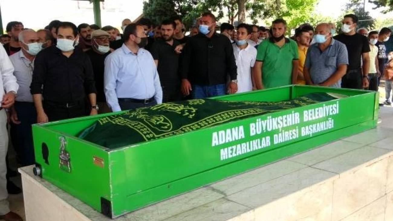 fenomen_tostcunun_cenazesinde_annesinin_feryadi_yurek_dagladi_1631799796_3666.jpg
